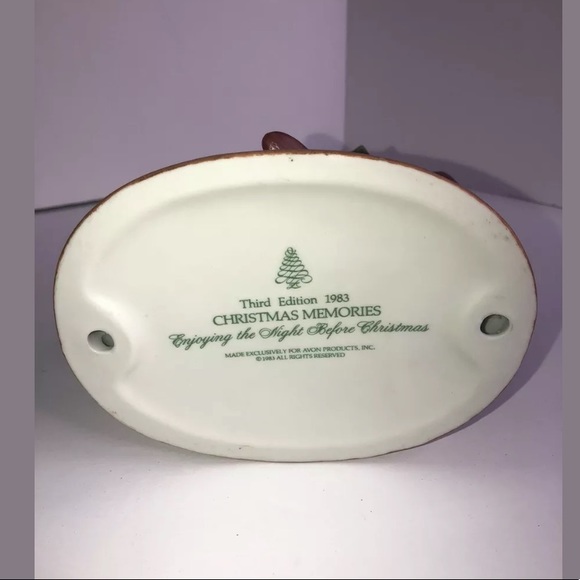 Avon Christmas Memories 3rd Edition 1983 - Picture 3 of 3